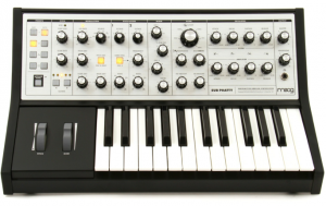 11 - Moog Sub Phatty