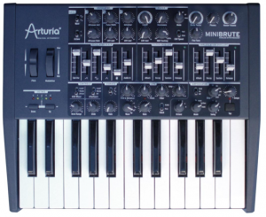 16 - Arturia MiniBrute